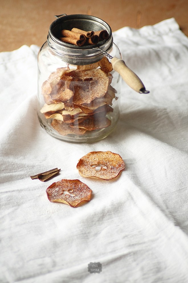 Cinnamon apple chips 