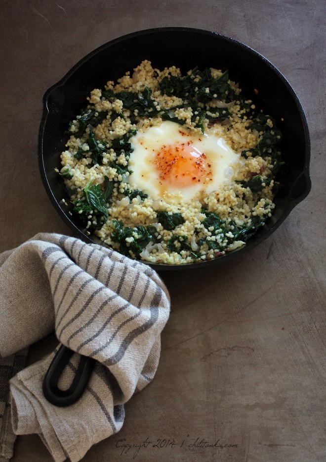 Jarmuż z jaglaną i jajem | chilitonka