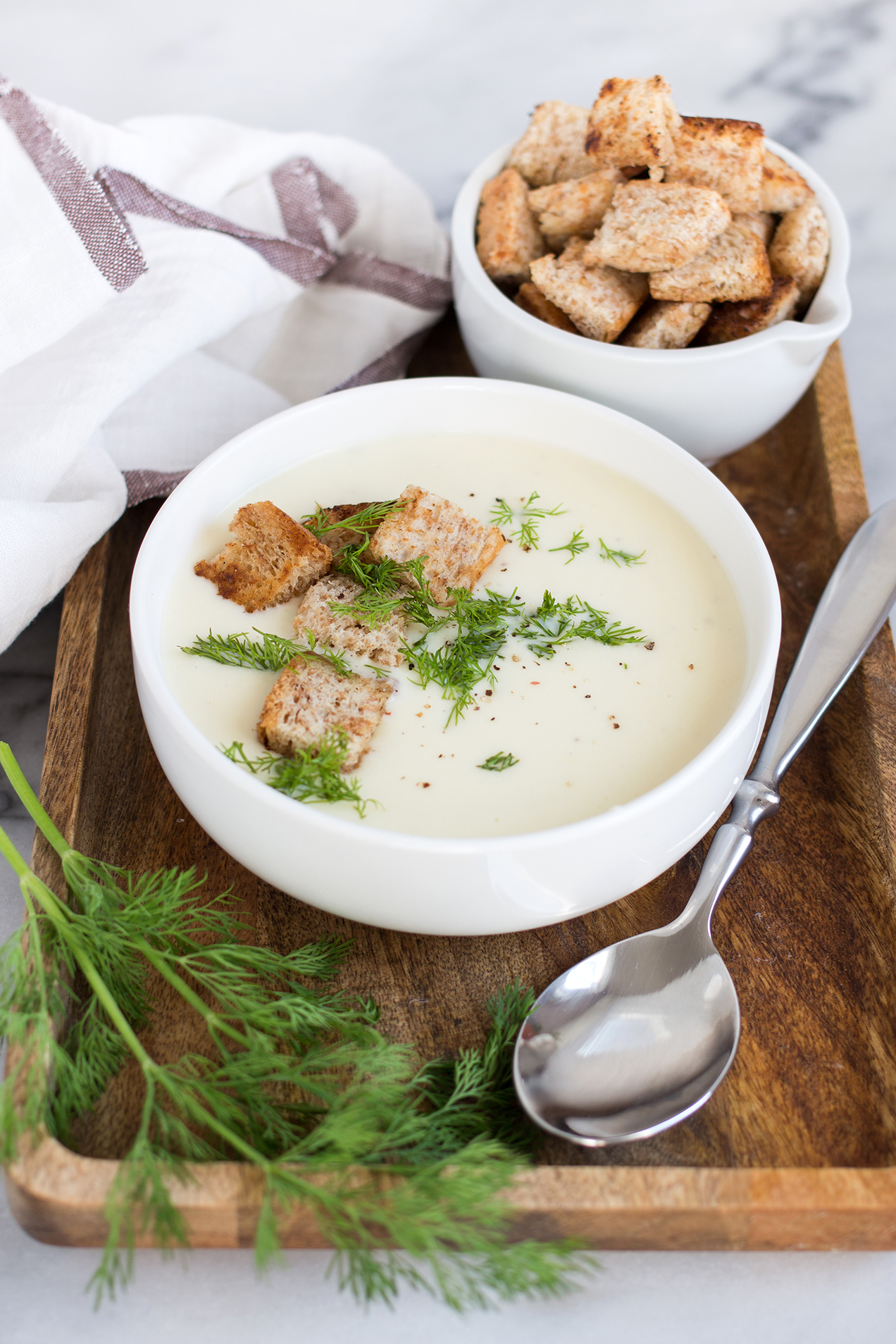 Kremowa zupa ziemniaczana z serkiem topionym | chilitonka